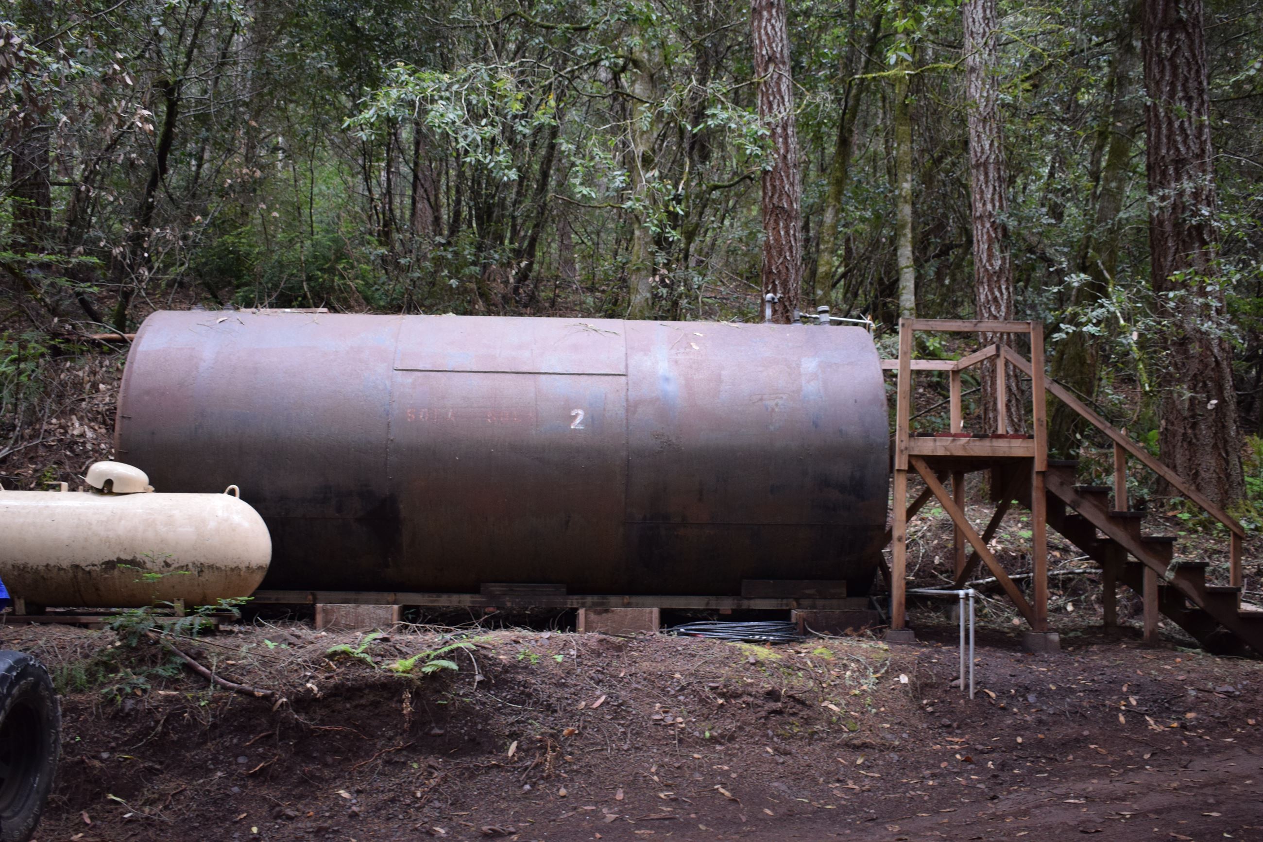 Large fuel storage tank